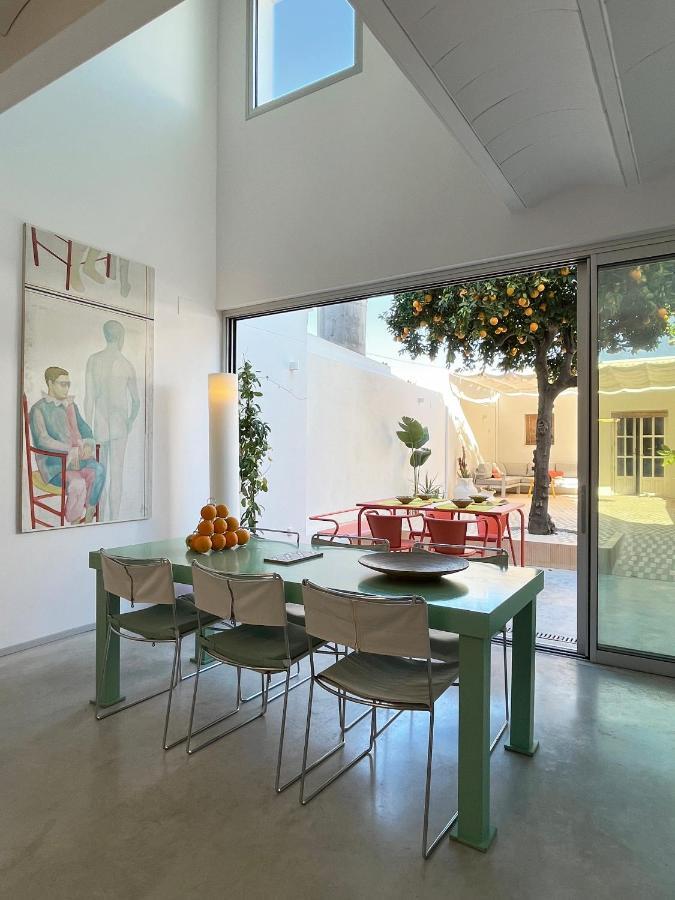 Design & Art, Patio With Orange Tree, Near Seville Carrion de Los Cespedes Exteriér fotografie